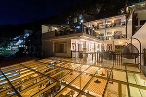 Foxoso The Mall Road