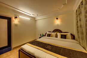 Foxoso The Mall Road