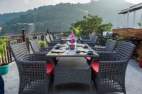 Foxoso The Mall Road