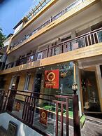 Foxoso The Mall Road