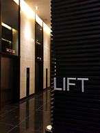 One Bedroom Balcony With Great Location and Value