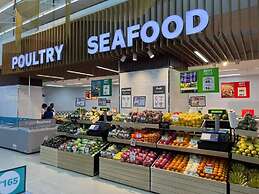 One Bedroom Balcony With Great Location and Value