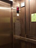 One Bedroom Balcony With Great Location and Value