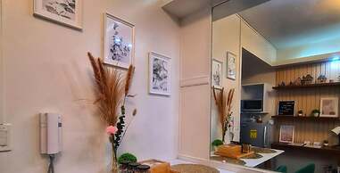 One Bedroom Balcony With Great Location and Value