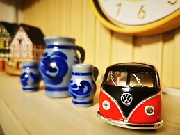 One Bedroom Balcony With Great Location and Value