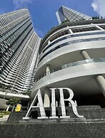 One Bedroom Balcony With Great Location and Value