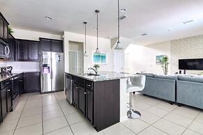 Vikram's Stylish Windsor At Westside Home 5 Bedroom Home by Redawning