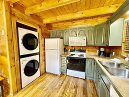 Willow Creek 2 Bedroom Cabin by RedAwning