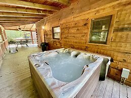 Willow Creek 2 Bedroom Cabin by RedAwning