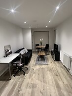 Impeccable 1bed Apartment in the Heart Ofgreenford