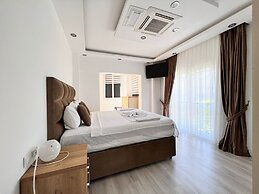 Luxury 7-bed Villa With Pool and Jacuzzi, Fethiye