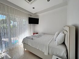 Luxury 7-bed Villa With Pool and Jacuzzi, Fethiye