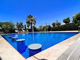 Luxury 7-bed Villa With Pool and Jacuzzi, Fethiye