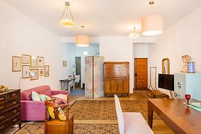 Atelier by the River