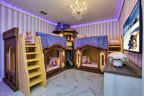 Pelican Large Pool Home in Orlando