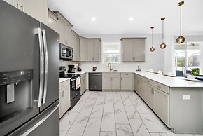 Pelican Large Pool Home in Orlando