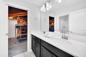 Pelican Large Pool Home in Orlando