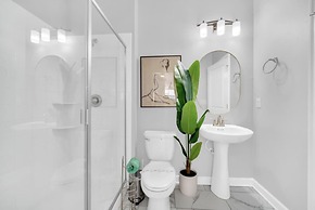 Pelican Large Pool Home in Orlando