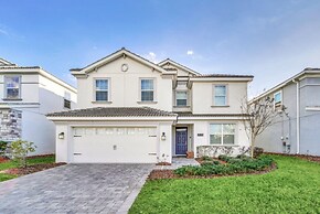 Pelican Large Pool Home in Orlando