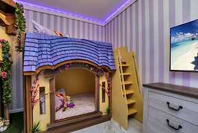 Pelican Large Pool Home in Orlando