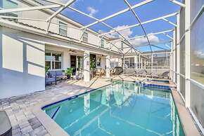 Pelican Large Pool Home in Orlando