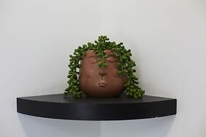 BV Royal Comfy Studiosuite Queensgate Huddersfield