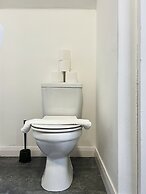 BV Royal Comfy Studiosuite Queensgate Huddersfield