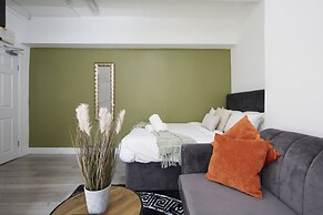 BV Royal Comfy Studiosuite Queensgate Huddersfield