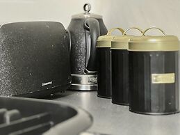 BV Royal Comfy Studiosuite Queensgate Huddersfield