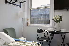 BV Royal Comfy Studiosuite Queensgate Huddersfield