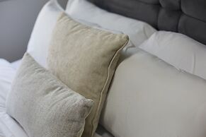 BV Royal Comfy Studiosuite Queensgate Huddersfield