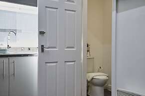 BV Royal Comfy Studiosuite Queensgate Huddersfield