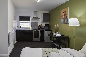 BV Royal Comfy Studiosuite Queensgate Huddersfield