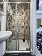 BV Royal Comfy Studiosuite Queensgate Huddersfield