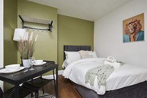 BV Royal Comfy Studiosuite Queensgate Huddersfield