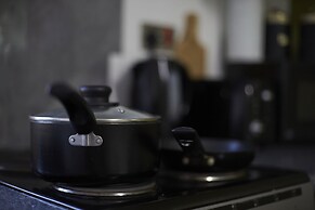 BV Royal Comfy Studiosuite Queensgate Huddersfield