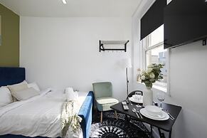 BV Royal Comfy Studiosuite Queensgate Huddersfield