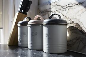 BV Royal Comfy Studiosuite Queensgate Huddersfield