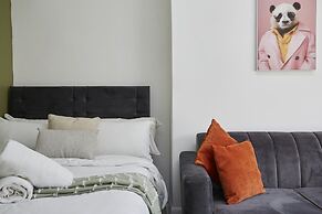 BV Royal Comfy Studiosuite Queensgate Huddersfield