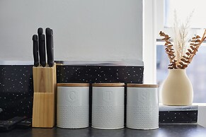 BV Royal Comfy Studiosuite Queensgate Huddersfield