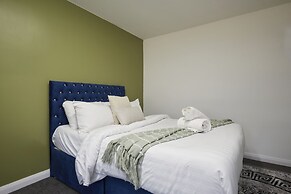 BV Royal Comfy Studiosuite Queensgate Huddersfield