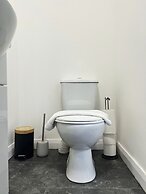 BV Royal Comfy Studiosuite Queensgate Huddersfield