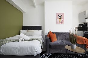 BV Royal Comfy Studiosuite Queensgate Huddersfield