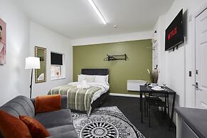 BV Royal Comfy Studiosuite Queensgate Huddersfield