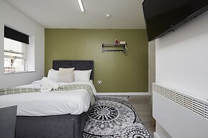 BV Royal Comfy Studiosuite Queensgate Huddersfield