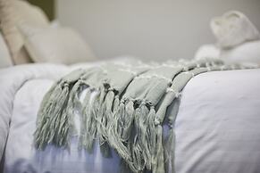 BV Royal Comfy Studiosuite Queensgate Huddersfield