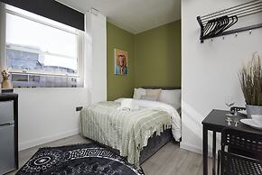 BV Royal Comfy Studiosuite Queensgate Huddersfield