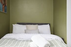 BV Royal Comfy Studiosuite Queensgate Huddersfield