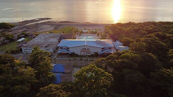 LaSersita Casitas and Water Spa Beach Resort by Cocotel