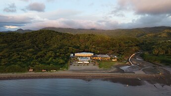 LaSersita Casitas and Water Spa Beach Resort by Cocotel